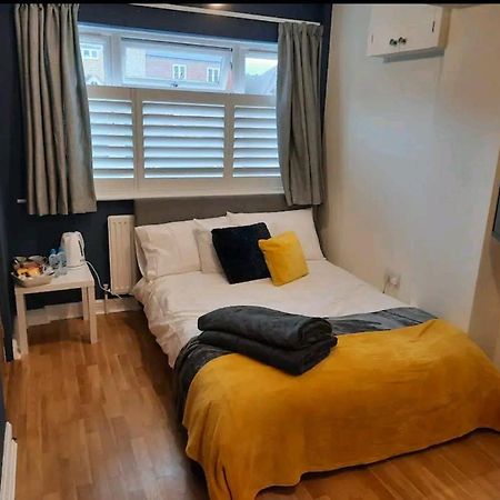 Double Room With Ensuite Close To Silverstone Whittlebury Buitenkant foto